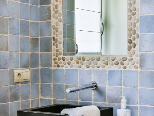 salle de bain retour de plage le lavabo